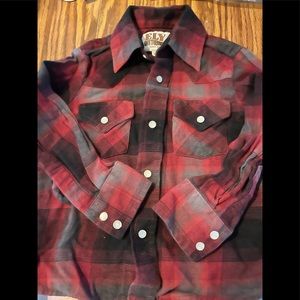 🐻EUC🐻Boy’s Long Sleeve Black/Red Flannel Shirt🐻